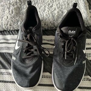 Nike experience 8 shoes